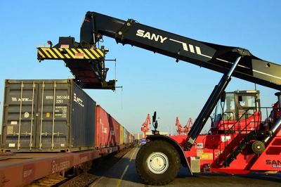 淡季為何不淡&mdash;&mdash;從北方最大港口企業感受中國經濟溫度