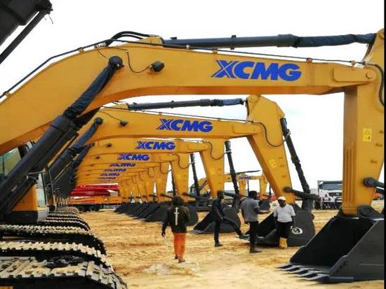 2021年1 6月我國工程機械進出口貿易額為171.18億美元,同比增長47.9 ,工業車輛和挖掘機出口量占比最大